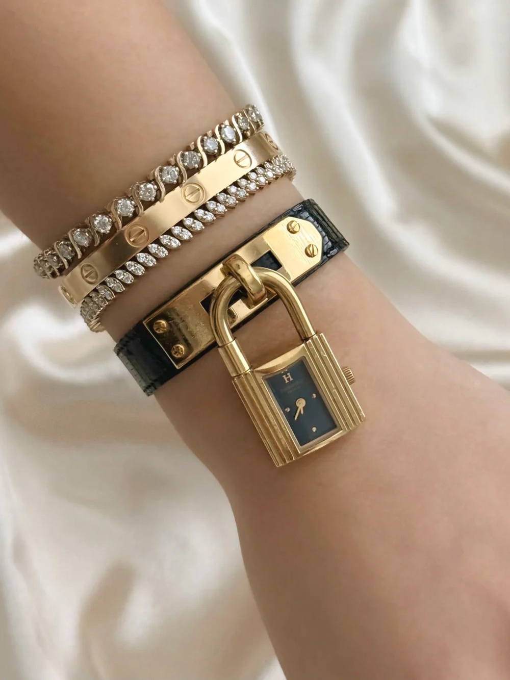 AUTHENTIC VINTAGE HERMES KELLY LOCK BLACK LEATHER WATCH